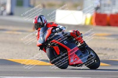 media/Dec-18-2022-SoCal Trackdays (Sun) [[8099a50955]]/Turn 2 (950am)/